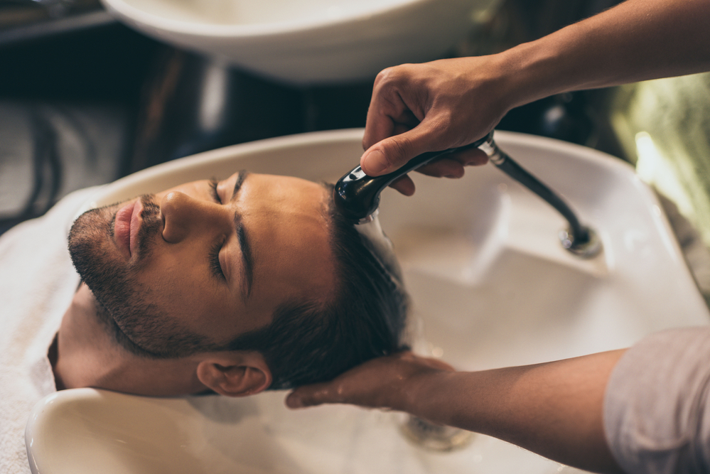 “Professional grooming and relaxation service for men at Men’s Spa Anantapur.”